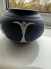 Wedgwood Dark Blue Jasperware Neoclassical Teapot Small Trinket Bowl