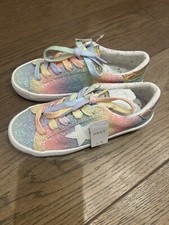 BRAND NEW GIRLS NEXT