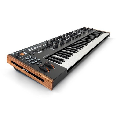 Novation summit synthesizer - novation,