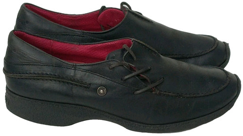 Kickers kick women - kickers,