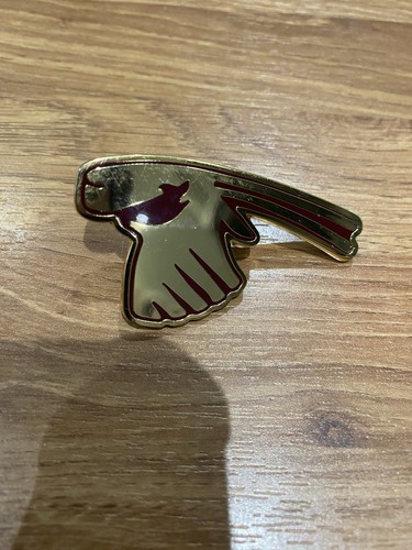 Genuine qatar airways hat - qatar, pin