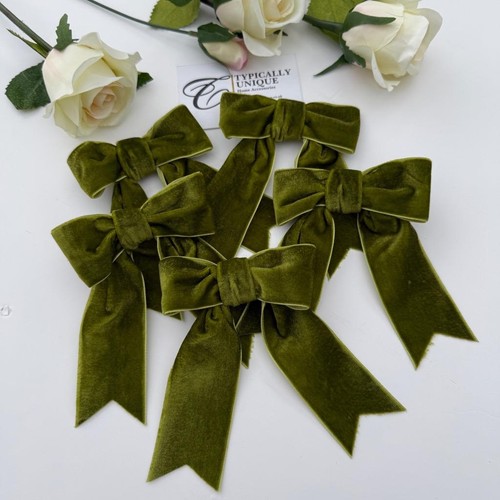 New pre tied bows - bows, moss