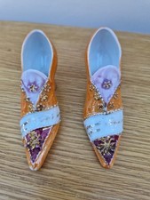 Vintage (1950s) German (Thuringia) Porcelain Intricate and Embossed Pair Shoes