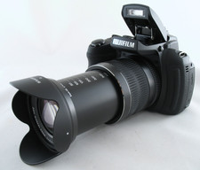 Fuji FinePix HS30EXR D-SLR