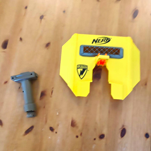 Nerf strike shield - shield, bipod