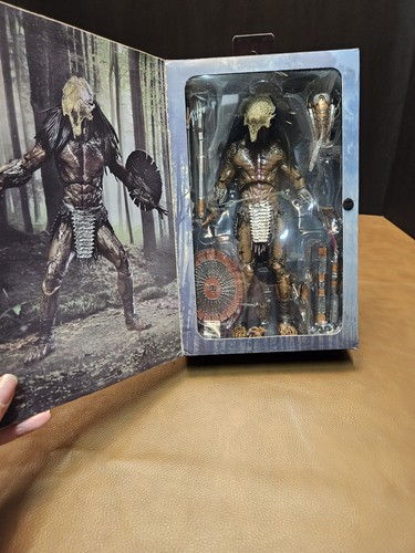 Neca prey ultimate feral - prey,