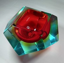 red, blue and green Flavio