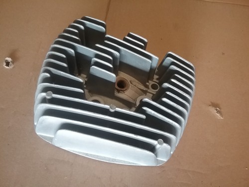 Suzuki t500 cylinder head - cylinder,