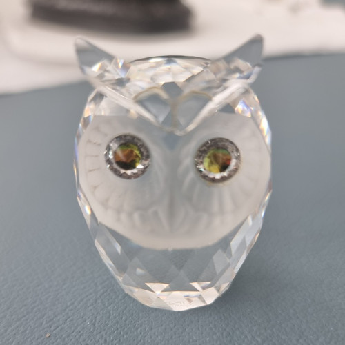 Swarovski crystal owl - ,