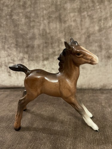 Beswick outstretched brown - beswick,