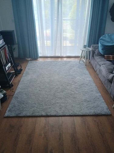Ikea rug excellent condition - -,