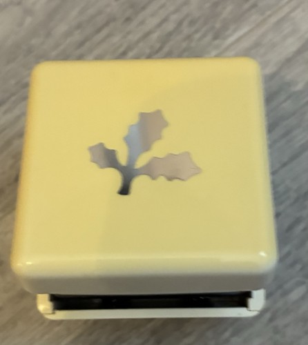 Holly leaf paper punch - holly,
