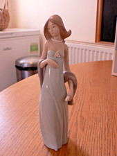 A LOVELY BOXED LLADRO 5487