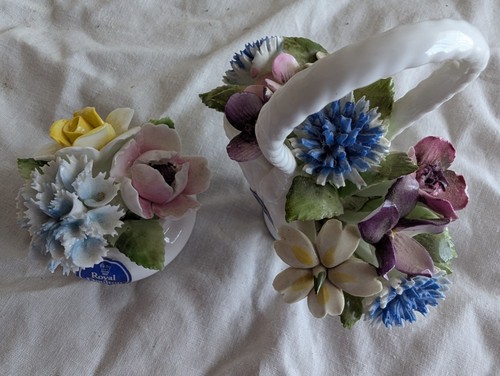 Royal doulton pair - , china