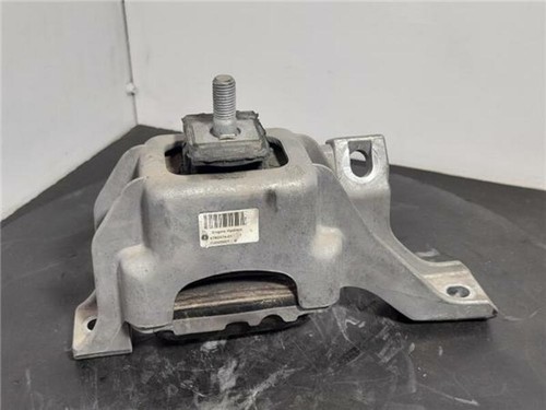 6782374 engine mounting