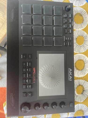 Akai professional mpc live - professional, ii
