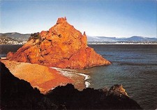 BT8582 L Esterel rocher a l entree du Golfe de la napoule         France
