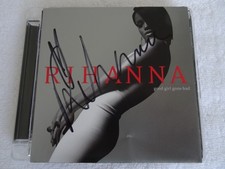 RIHANNA GOOD GIRL GONE BAD RELOADED AUTOGRAPHED CD UMBERELLA DONT STOP THE MUSIC
