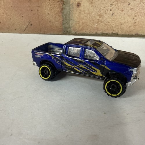 Hot wheels chevy silverado - hot, '19