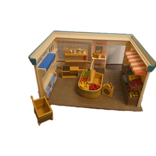 Sylvanian families village - families,