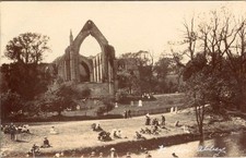 REAL PHOTO POSTCARD OF BOLTON ABBEY, (NEAR SKIPTON), WEST YORKSHIRE