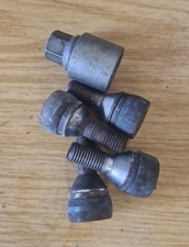 GENUINE 2015 RENAULT CAPTUR ALLOY WHEEL LOCKING WHEEL NUTS + KEY