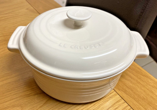 Le crueset stoneware - **,