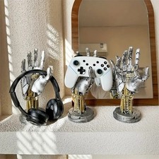 Cyborg Robot Hand Gaming