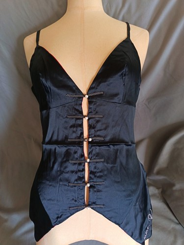 Madame scarlett black - madame, v