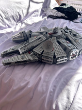 Millennium Falcon Lego 7965 - Missing Pieces - No Mini Figs