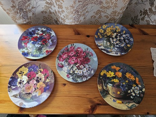 Wedgewood country garden - country,