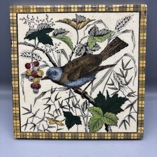 19thc UNMARKED ORNITHOLOGICAL TILE - BIRD EATING BERRIES