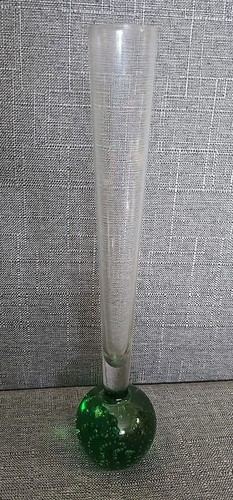 Vintage single bloom - single, vase