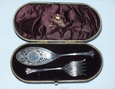 Mappin & Webb Silver Plated Sardine Serving Set, with the original Box