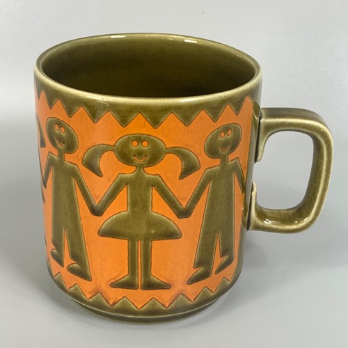 Hornsea mug children holding - hornsea,
