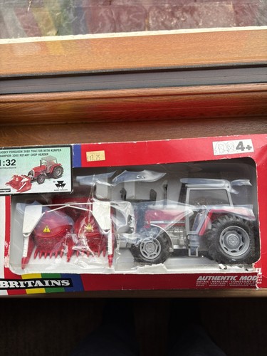 Britains tractor gift set - tractor,