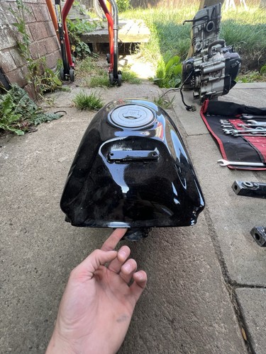 Black honda cbr125r petrol - cbr125r,