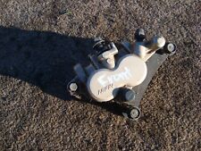 2007 HONDA CBR125 CBR 125 MOTORBIKE FRONT BRAKE CALIPER WITH CARRIER GWO