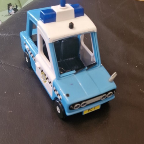 Postman pat vintage police car - police,