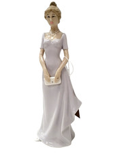 The Leonardo Collection Ceramic Figurine Lady Excellent Unboxed