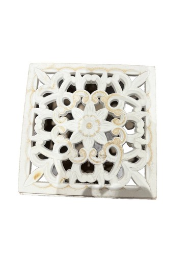 White wooden trinket - white,