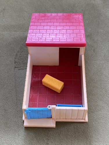 Britains farmyard ltd arc pig - britains,