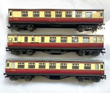 Hornby Dublo Tin plate, Pullman Coach Set of 3 in used condition. Nice kit. 