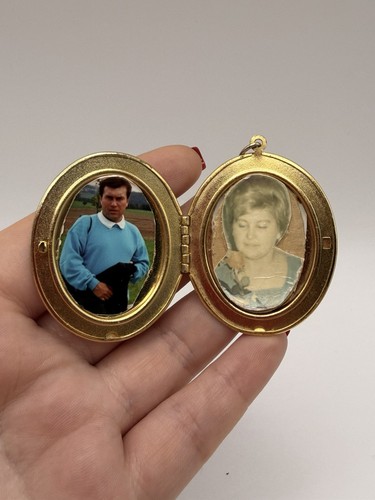 Vintage large mourning locket - large,