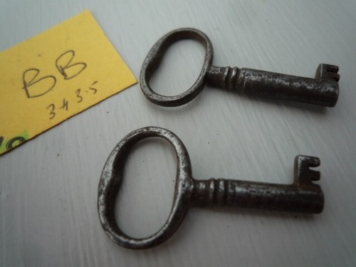 Vintage antique old keys metal - antique,