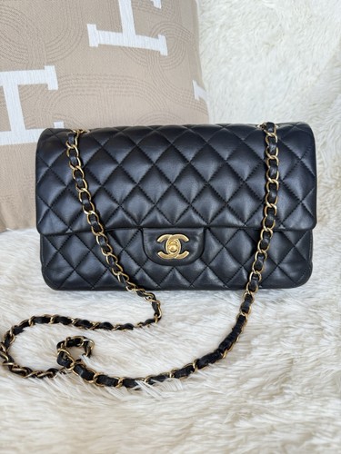 Chanel medium size with - chanel,