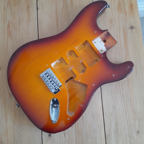 Sienna burst stratocaster - sienna, ?