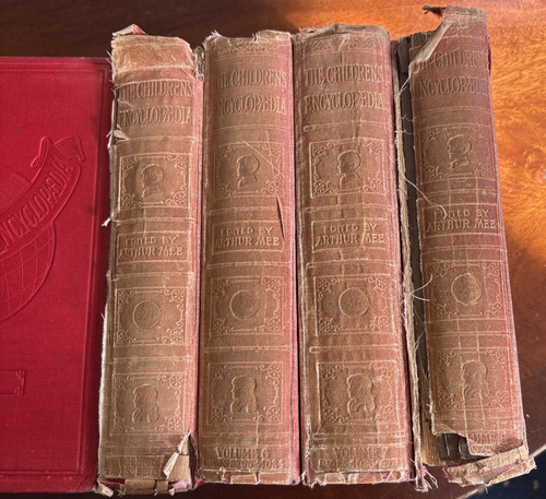The children encyclopaedia - the,