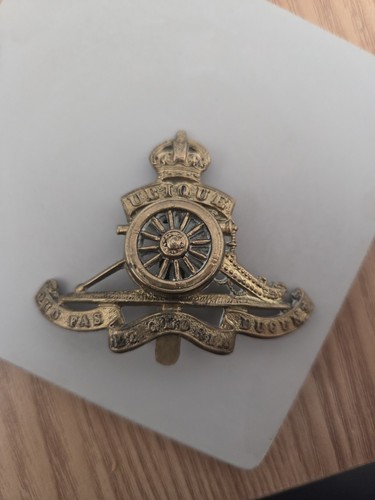 Spinning wheel cap - spinning, badge