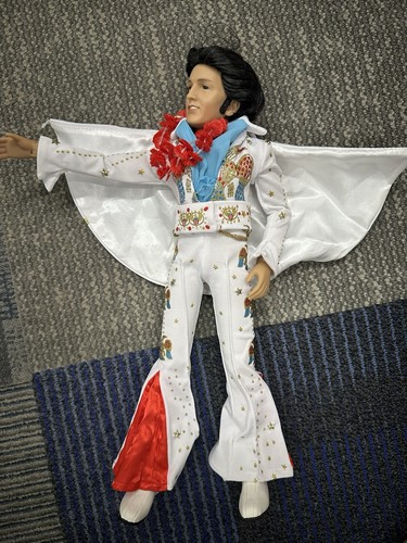 Vintage elvis presley - 16”,
